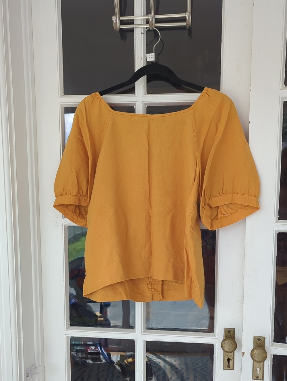 Everlane - Linen Puff-Sleeve Button-Front Top - Picture 3 of 6
